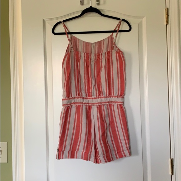 🌹LOFT Romper - Picture 2 of 5